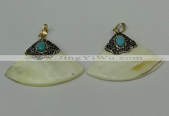 CGP287 35*50mm fan-shaped pearl shell pendants wholesale